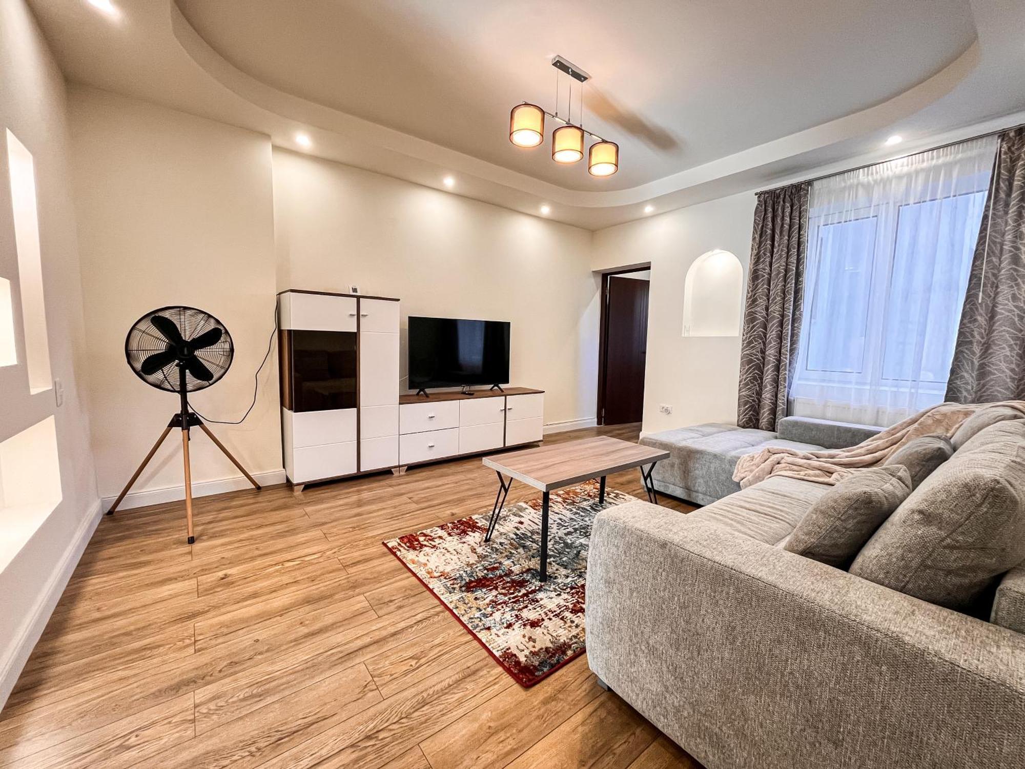 La Teatru - 2Bd Apartment Near Theatre And Old Town Brașov Exterior foto